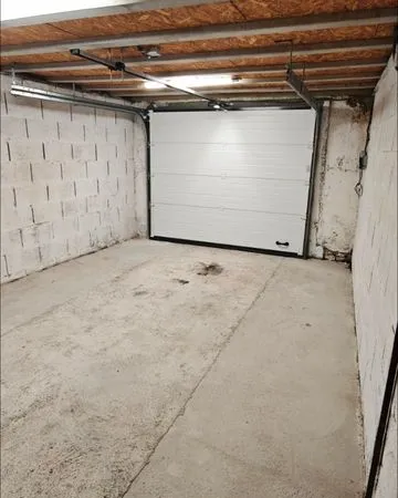 Garage local box