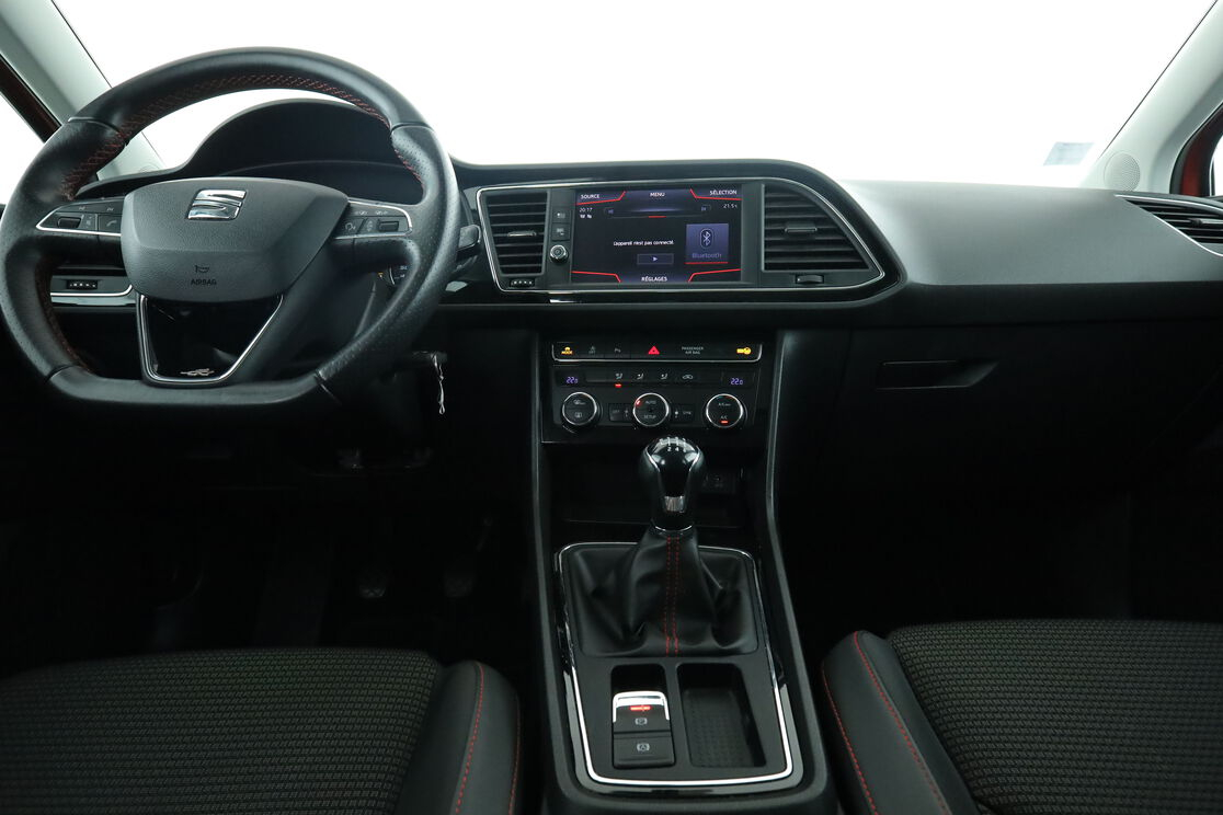 Seat Leon 2.0 TDI FR — photo 11