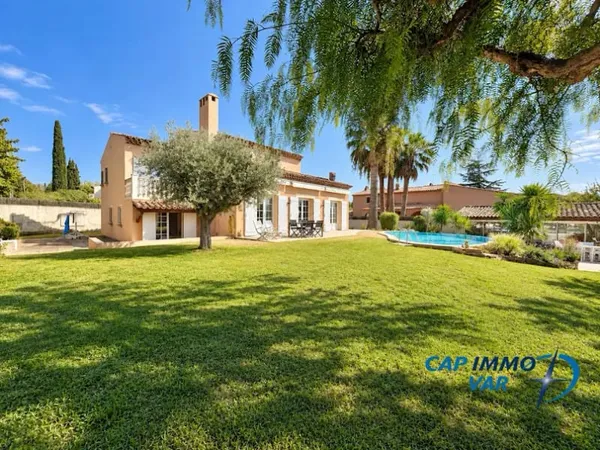 Villa 5 pièces 158 m²