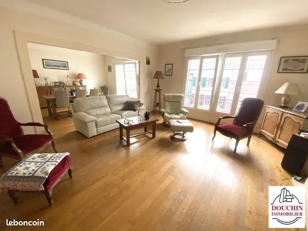 Appartement 4 pièces 147 m²