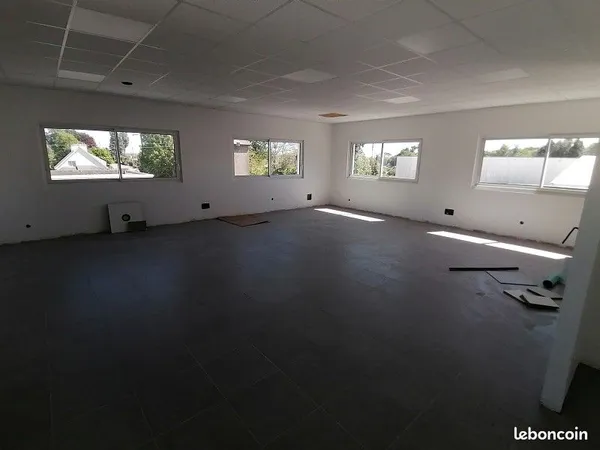 Bureaux 90 m²