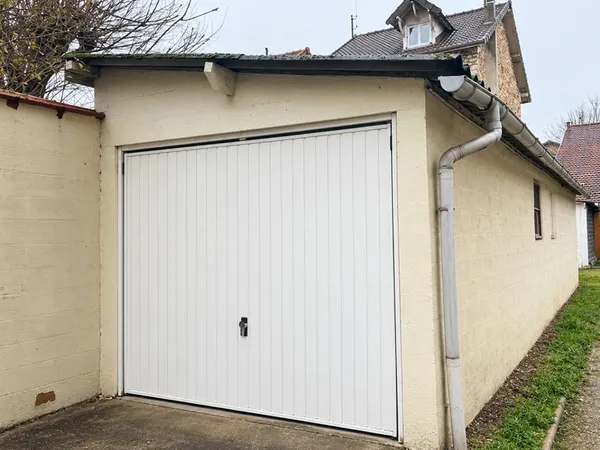 Box a louer bas montmorency gare enghien a pied