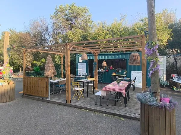 À vendre : Fonds de commerce de restauration ou Container