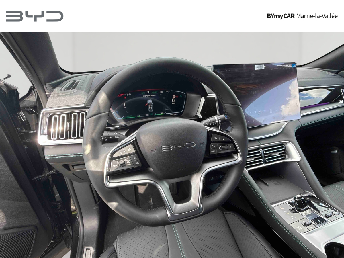 BYD Seal U 1.5l DM-i 218 ch PHEV — photo 11