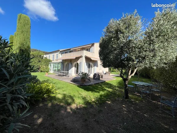Villa sur la route des plages