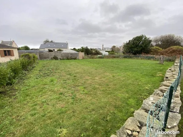 Terrain 303 m² Treffiagat