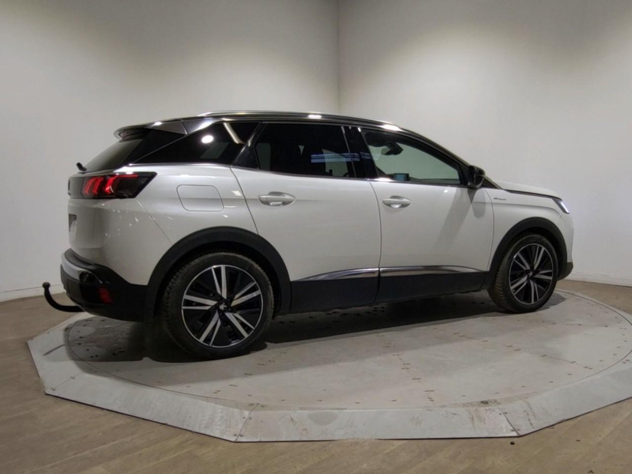 Peugeot 3008 hybrid4 300 e-eat8 gt pack — photo 5