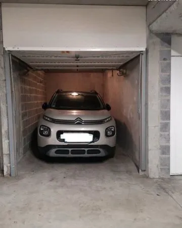Garage fermé 11,5 m² - Lille Grand Palais - 130 /mois
