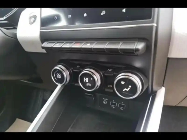 Renault Clio 1.0 tce 90ch techno — photo 14