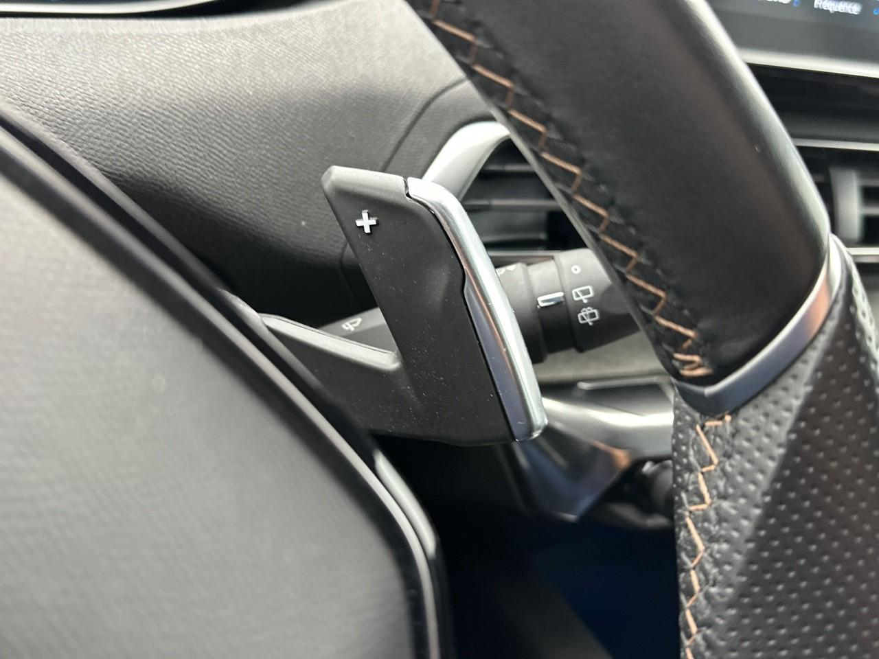 Peugeot 3008 puretech 130ch s&s eat8 gt — photo 19