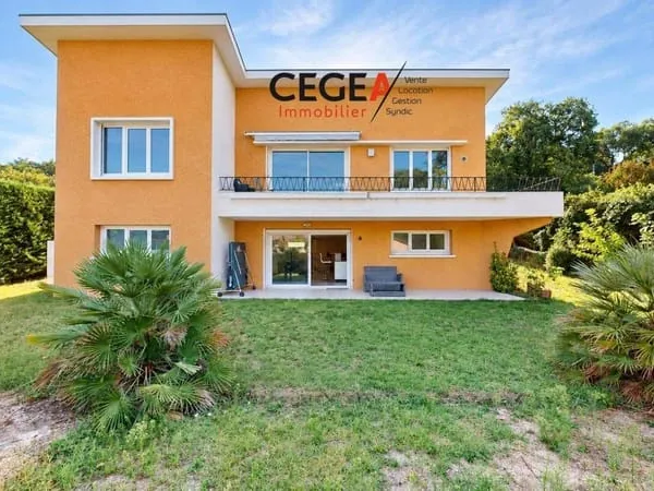 Maison 8 pièces 196 m²