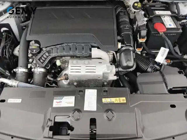 Peugeot 308 sw puretech 130ch s&amp;s eat8 — photo 12