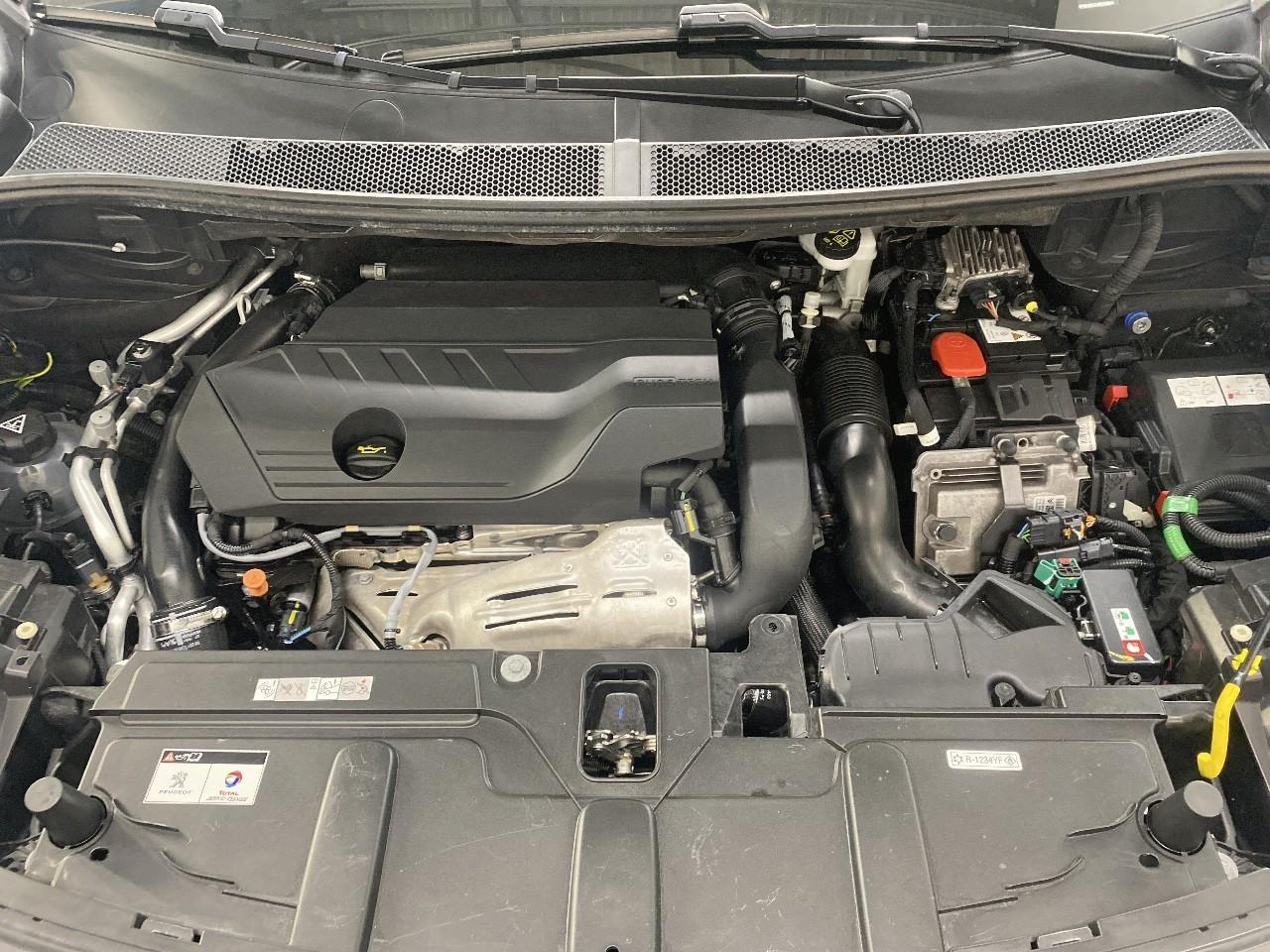 Peugeot 3008 hybrid 225 e-eat8 allure pack — photo 15