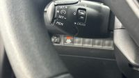 Peugeot 208 1.2 PureTech 75ch S&S Like 2022 — photo 17