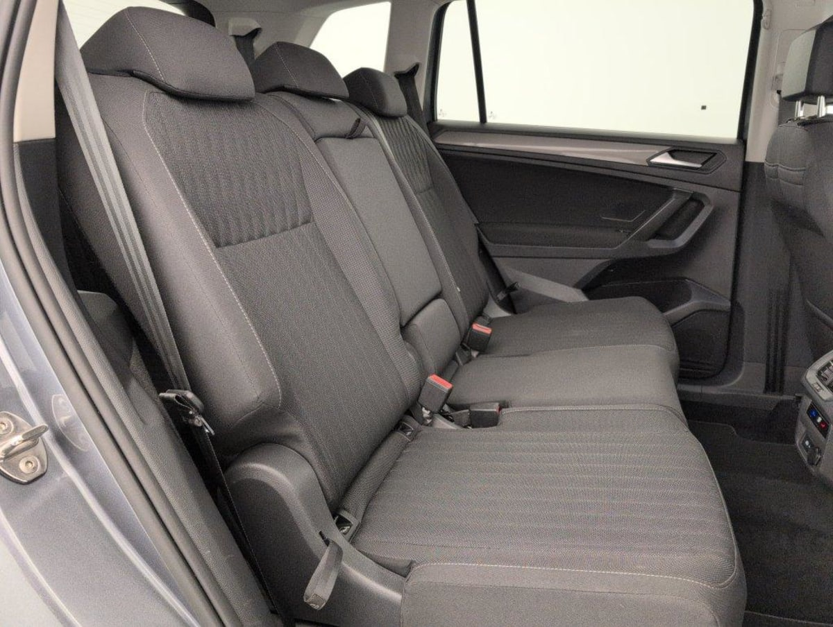 Volkswagen Tiguan Allspace — photo 9