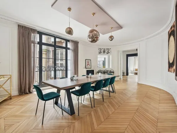 Appartement 7 pièces 295 m²