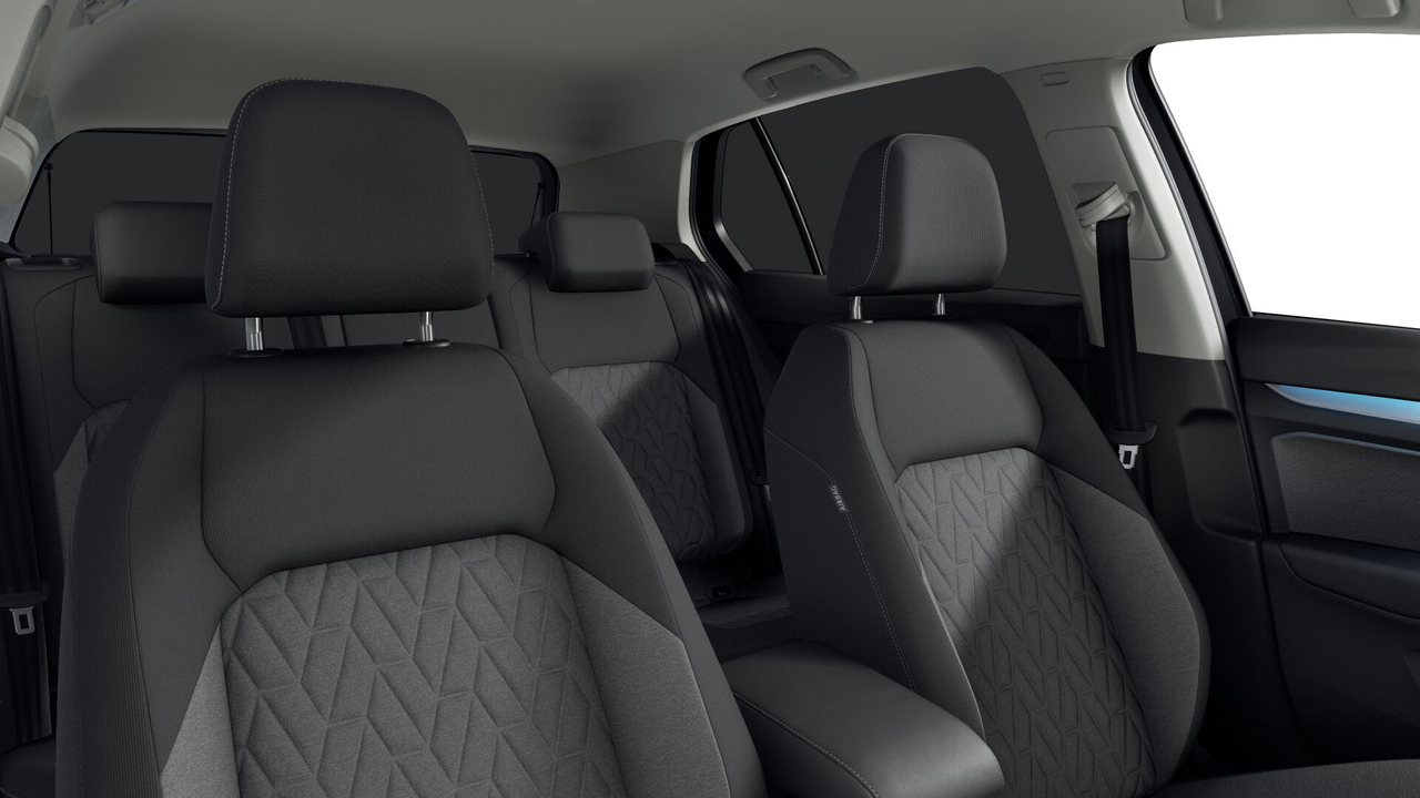Volkswagen Golf 1.5 eTSI EVO2 116 DSG7 — photo 7