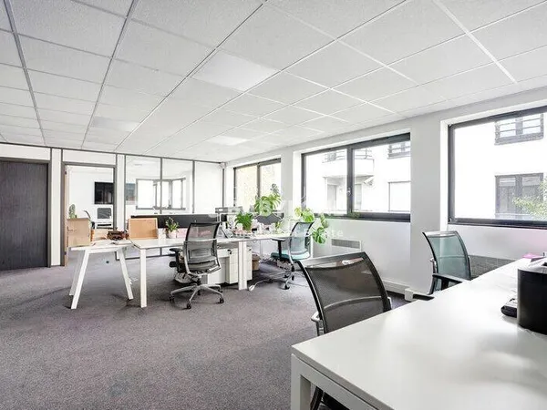 Bureaux 343 m²