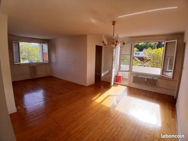 Appartement T5 Parc Giron