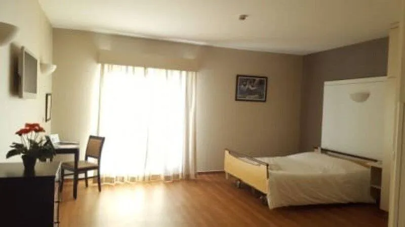 Photo 3