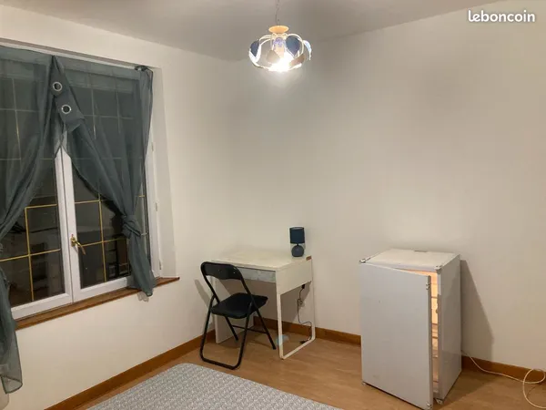 Chambre meublée 10 m² en colocation - Montargis - tout inclus