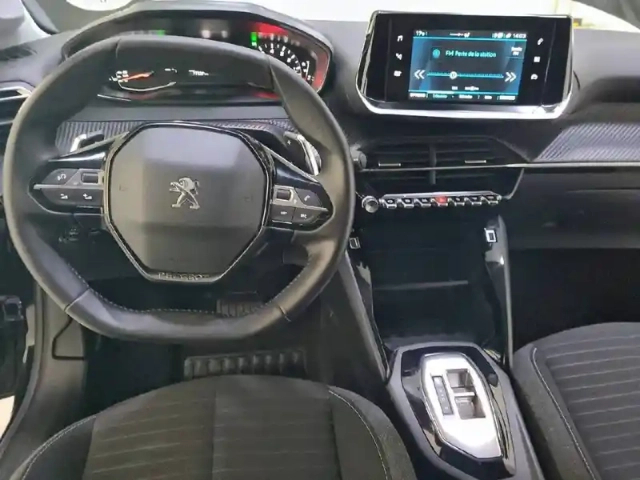 Peugeot 208 puretech 100 s&amp;s eat8 — photo 6