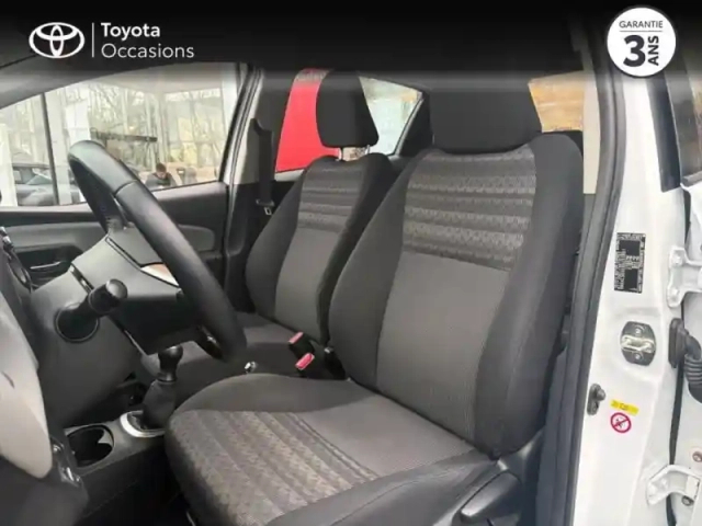 Toyota Yaris 69 vvt-i france 5p — photo 11