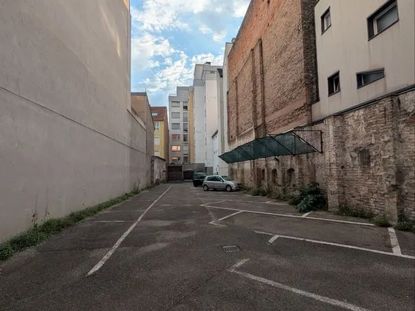 A louer : place de parking Boulevard Clemenceau