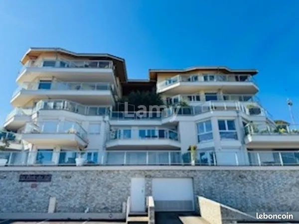 Appartement 3 pièces 111 m²