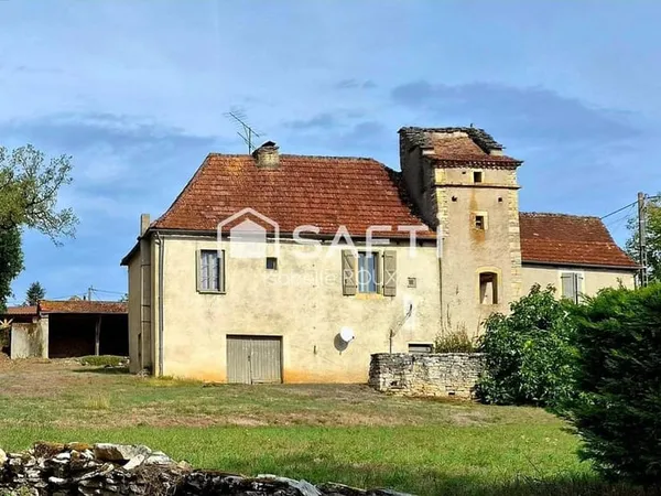 jolie propriété, maison en pierre, granges, beau terrain.