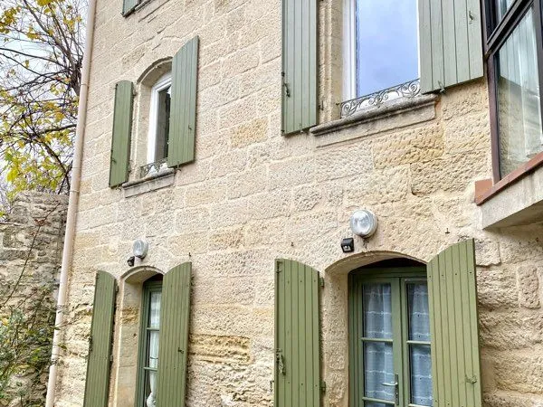 Grand studio sur cour intérieure au calme