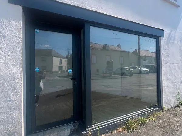 Local commercial 19 m² LAVAL