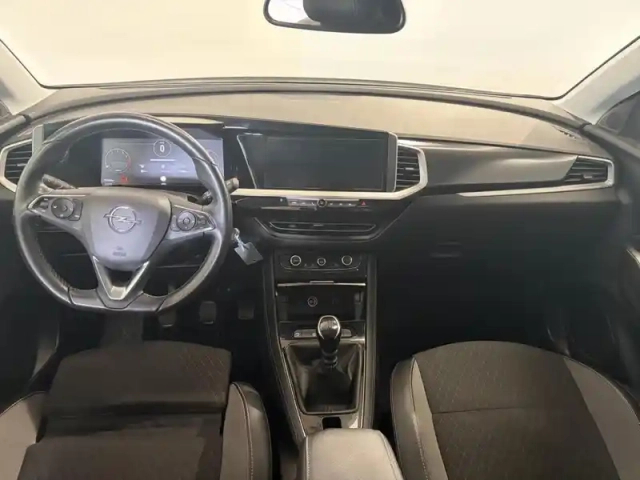 Opel Grandland 1.2 turbo 130ch gs — photo 8