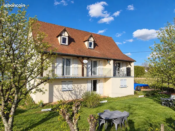 Maison T4 avec grand garage, jardin plat