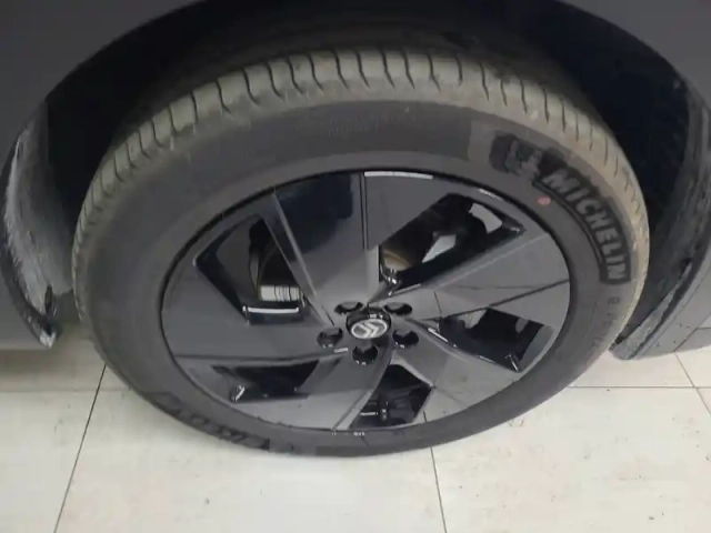 Citroën C5 Aircross hybride 145 ch e-dcs6 — photo 9