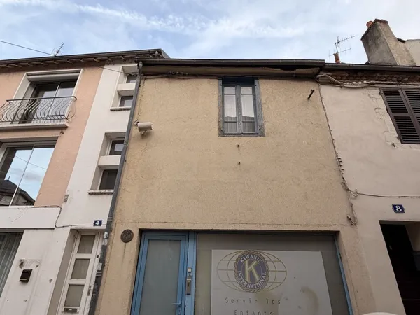 Local 4 pièces 122 m²