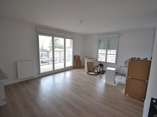 BASSE-GOULAINE ? HYPER-CENTRE ? T3 NEUF AVEC BALCON ET PARKING