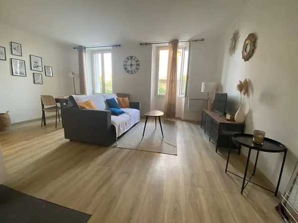 COGOLIN - Centre-ville - Charmant studio - 33m²