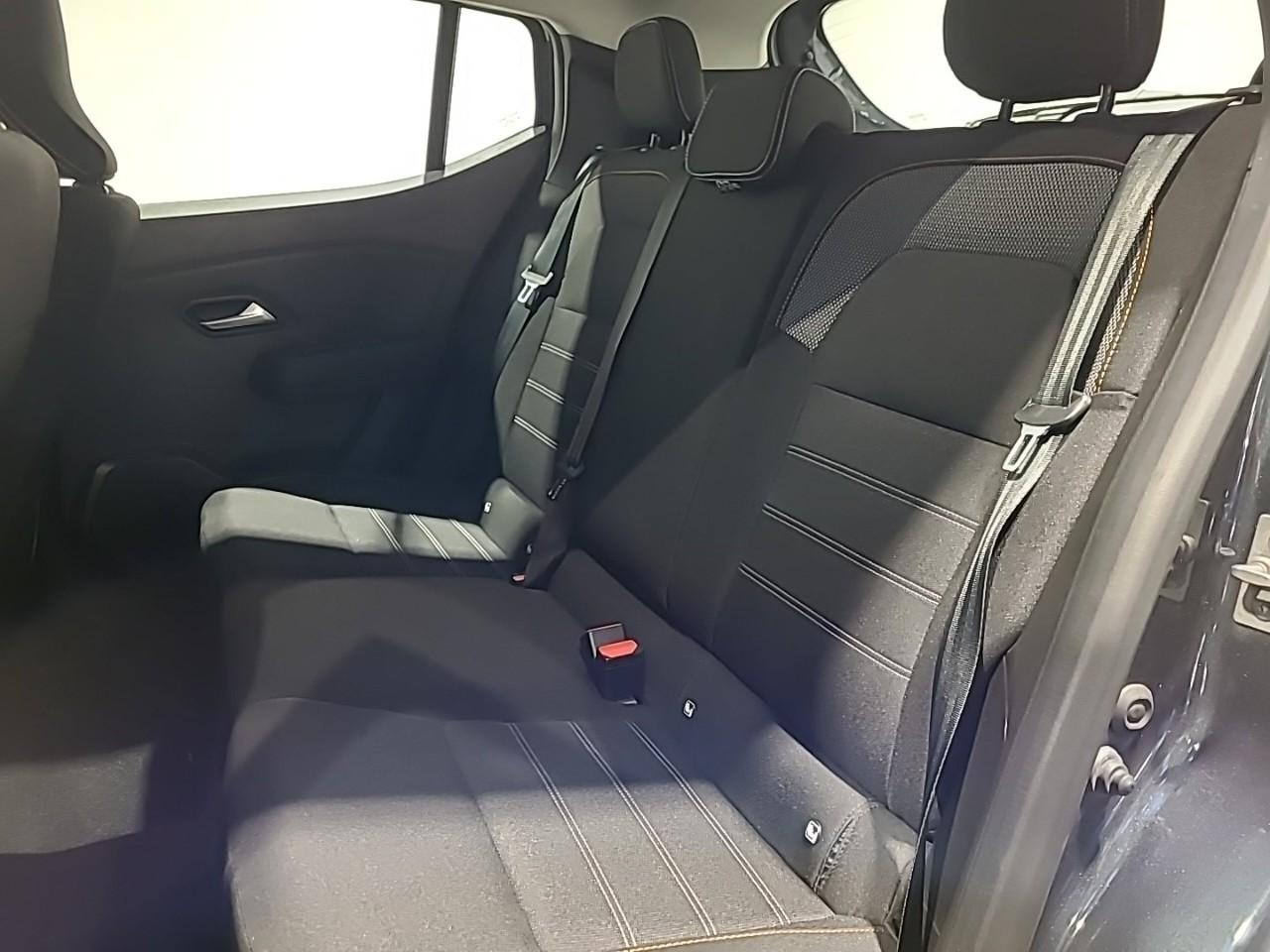 Dacia Sandero tce 90 - 22 stepway confort — photo 13