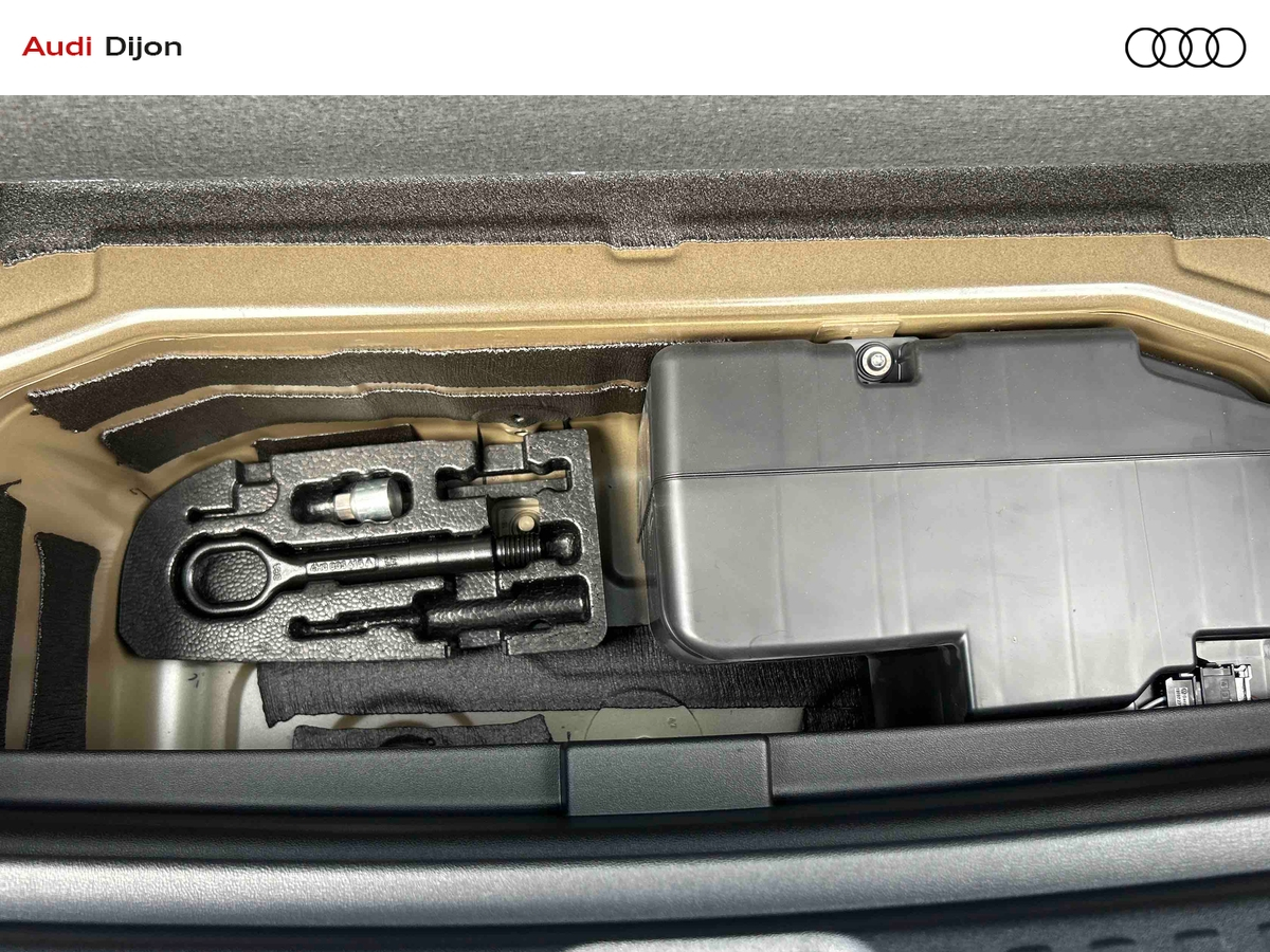 Audi Q4 SUV e-tron Performance Pack Business — photo 15