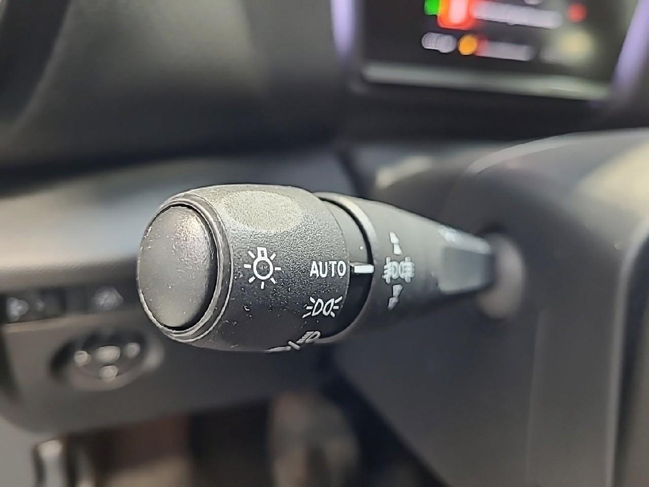 Citroën C4 puretech 130 s&s eat8 feel pack — photo 23