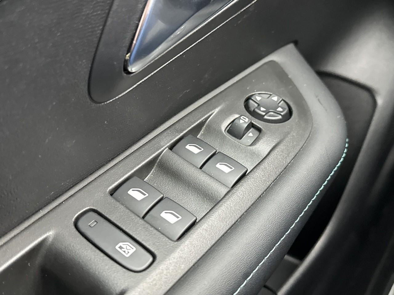 Peugeot 208 puretech 100 s&s bvm6 allure — photo 17