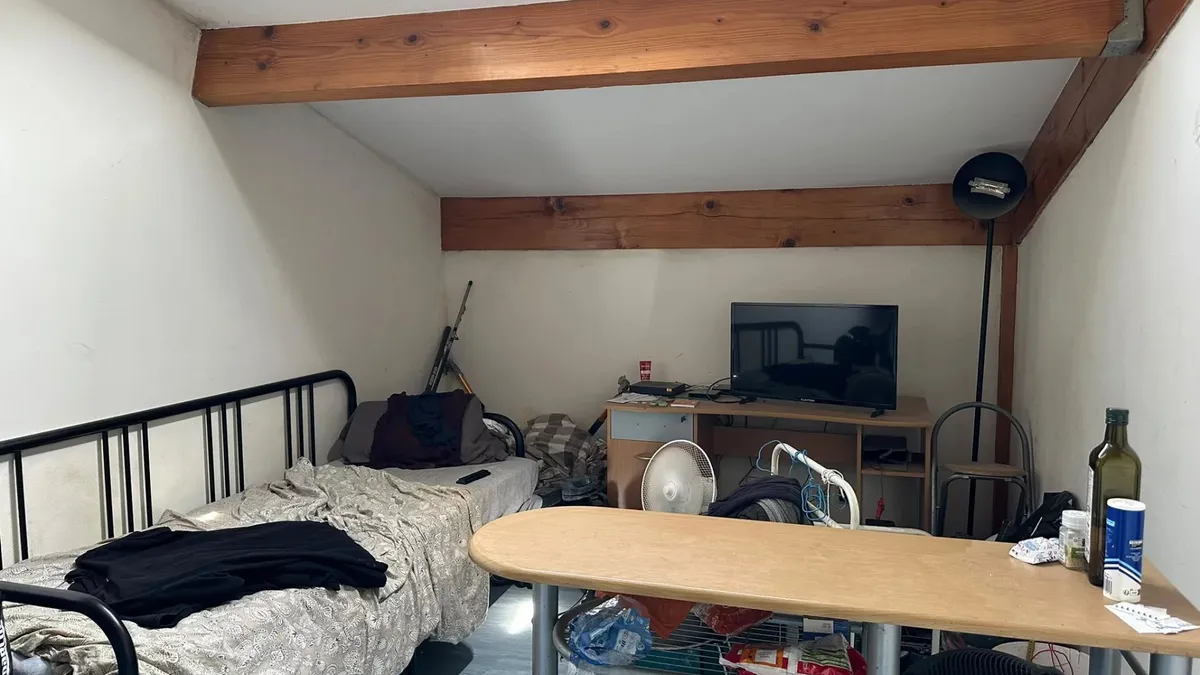 Photo 1