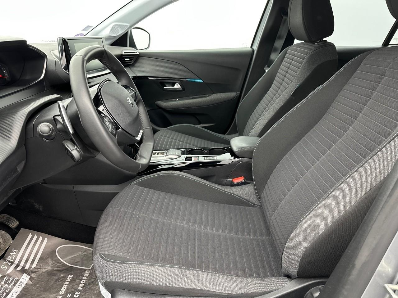Peugeot 208 puretech 100 s&s eat8 style — photo 9