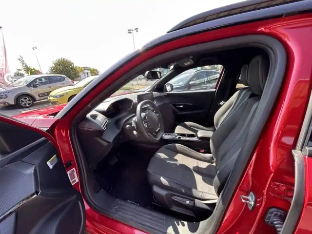 Peugeot 2008 puretech 130 s&amp;s eat8 — photo 5