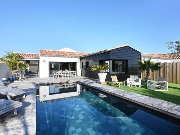 Maison 4 pièces 195 m²
