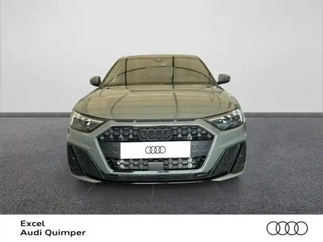 Audi A1 sportback 25 tfsi 95ch s line s tronic 7 — photo 2