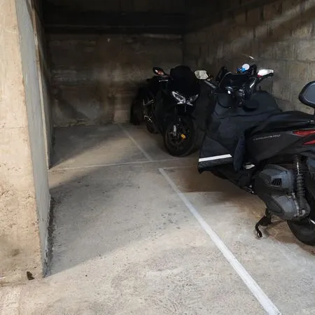 Place de parking moto 11eme Paris