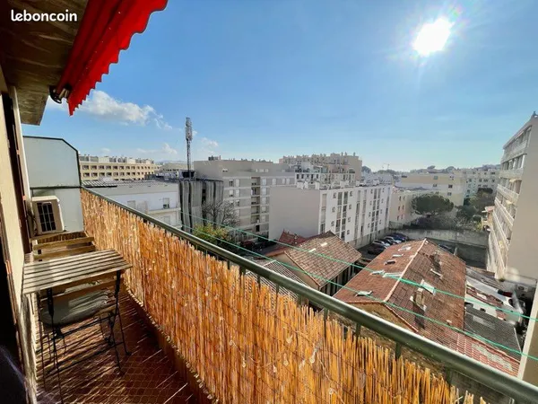 Appartement 2 pièces avec balcon et cave