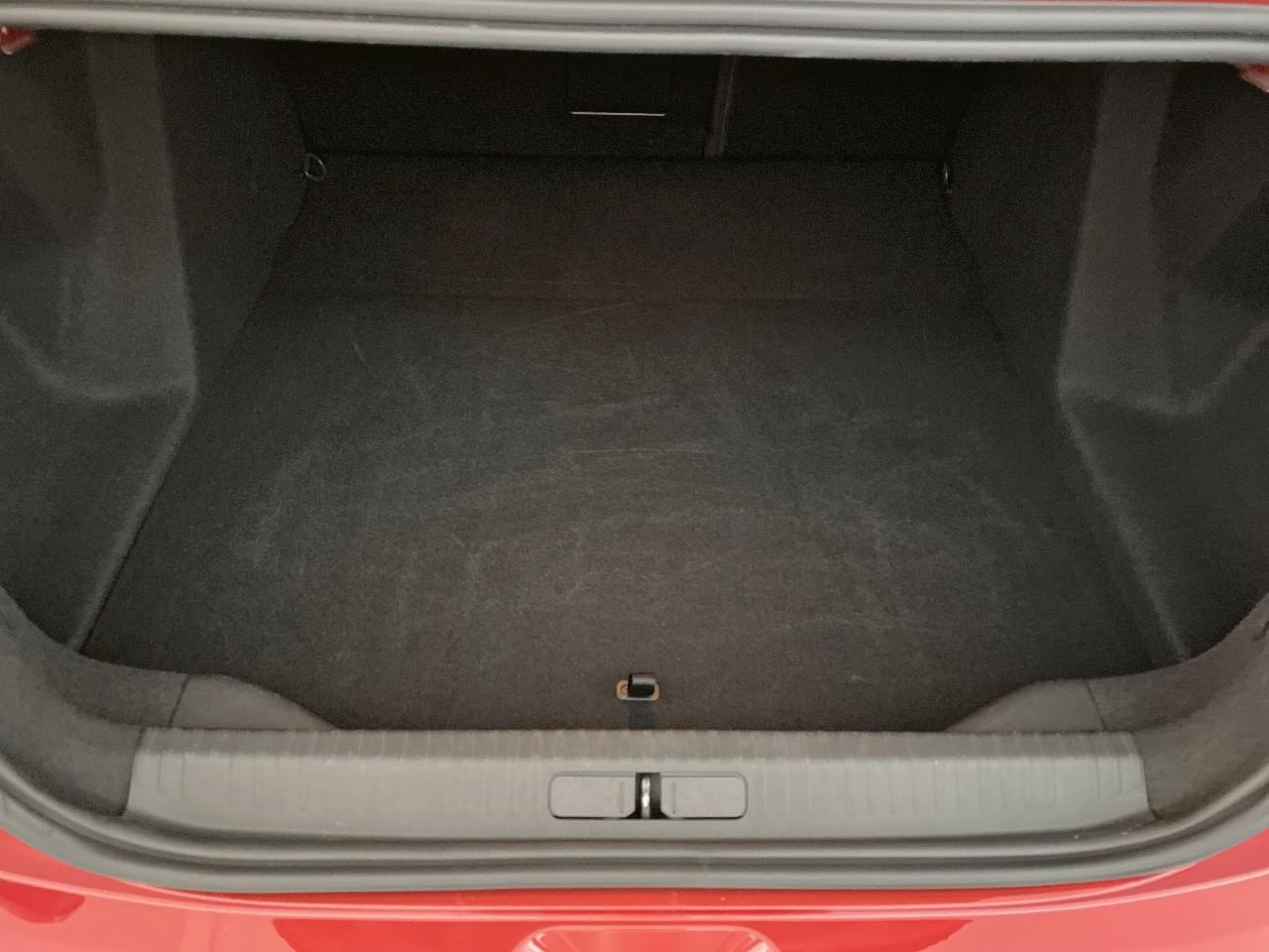 Citroën C4 X hybride 145 ch e-dcs6 max — photo 6